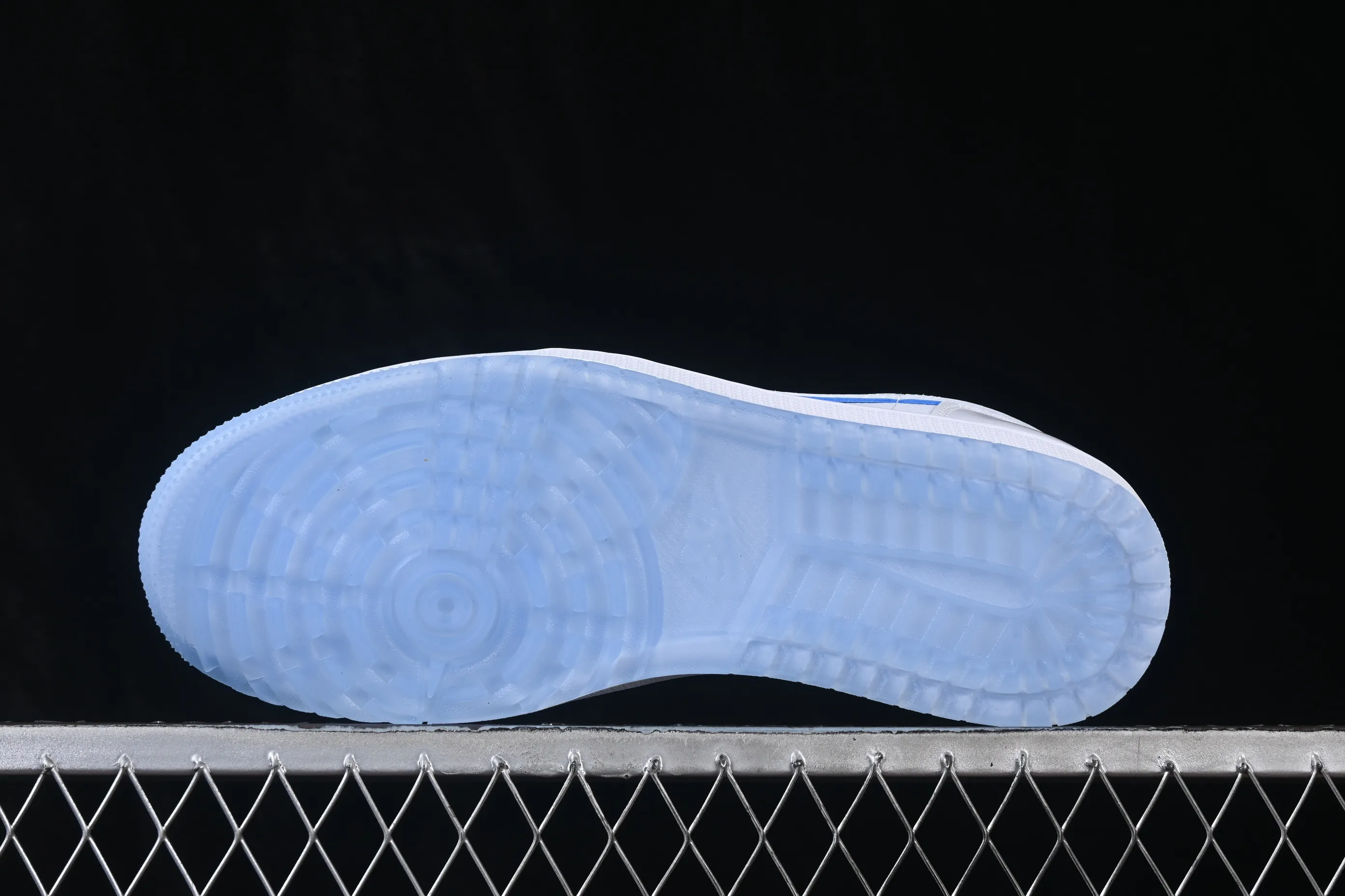 All categories Air Jordan Jordan series basketball shoes Air Jordan 1 Low Air Jordan 1 Low AJ1 Joe 1 patent leather white and blue low-top retro cultural basketball shoes DD9315-118